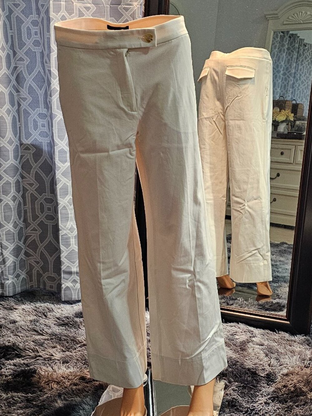 Ann Taylor Petite Slim‑Fit White Dress Trousers – Size 6P